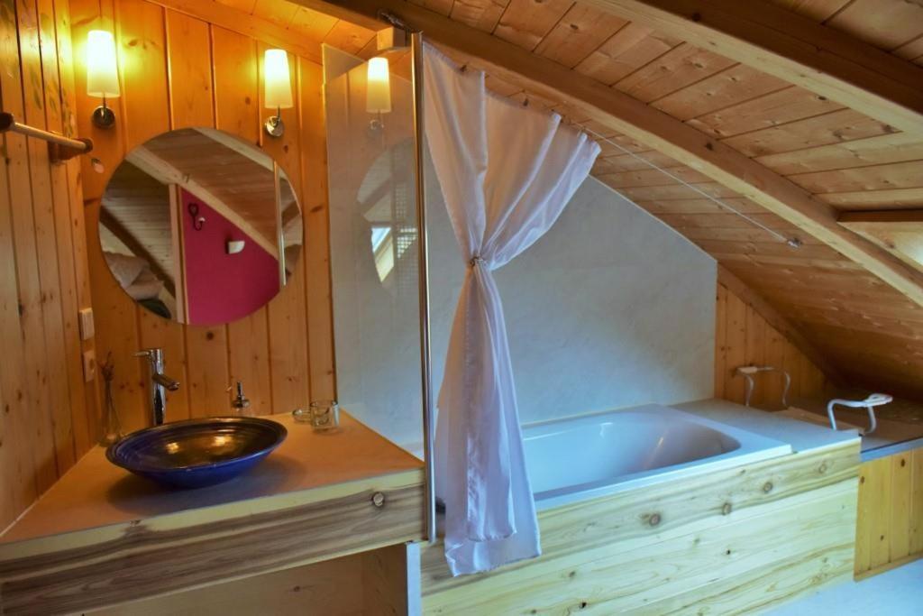 Au-Dela Des Nuages, Maison D'Hotes Insolite & Spa Aubessagne المظهر الخارجي الصورة