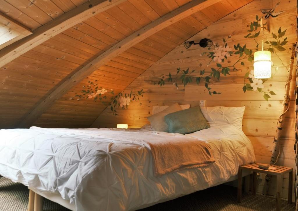 Au-Dela Des Nuages, Maison D'Hotes Insolite & Spa Aubessagne المظهر الخارجي الصورة