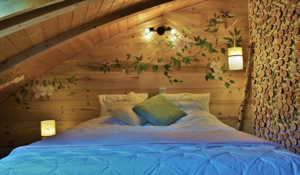 Au-Dela Des Nuages, Maison D'Hotes Insolite & Spa Aubessagne المظهر الخارجي الصورة